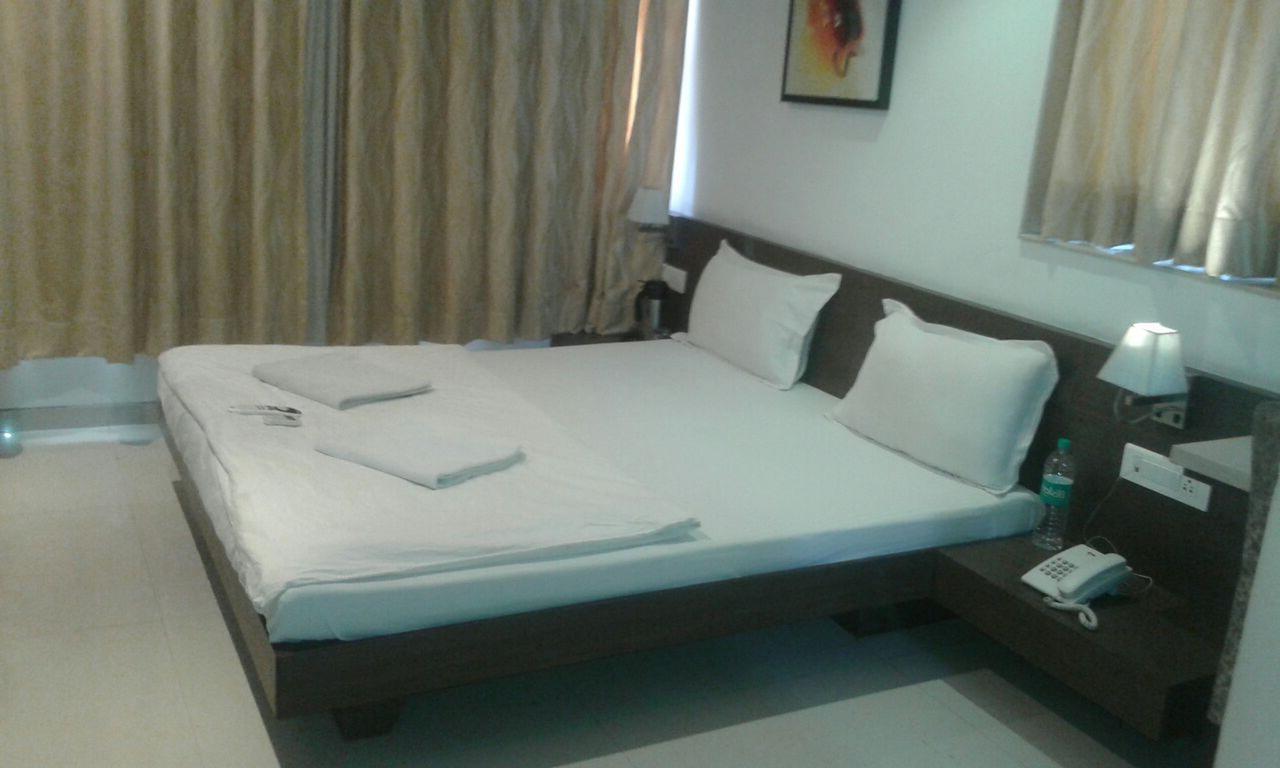 Sai Saya-Nashik Road Hotel Eksteriør billede